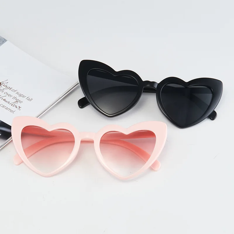 Heart Shaped Sunglasses for Women Retro Cat Eye Sunglasses Wedding Engagement Decoration Shopping Traveling Party Accessories