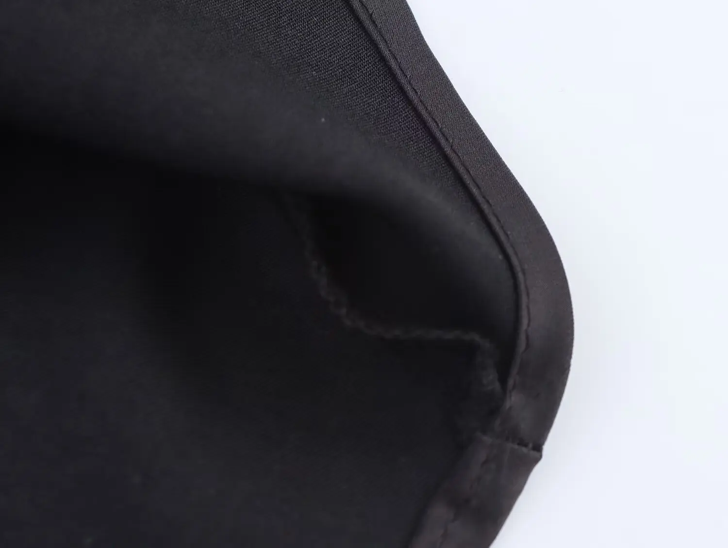 KONDALA Sexy schickes rotes Satin-Damenkleid mit V-Ausschnitt, Cami, langes Partykleid, Damenmode, 2025, Sommerurlaub, Strand, Y2K-Mädchenkleid – Detail 20