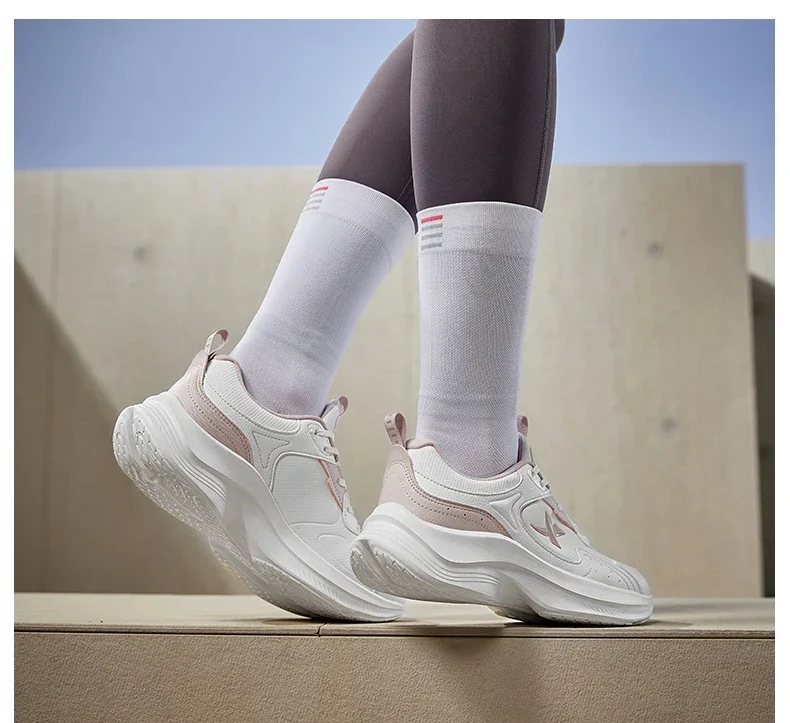 Xtep احذية الجري النساء عدم الانزلاق أحذية ناعمة خفيفة الوزن تنفس توسيد التدريب المرأة أحذية رياضية 877418110023