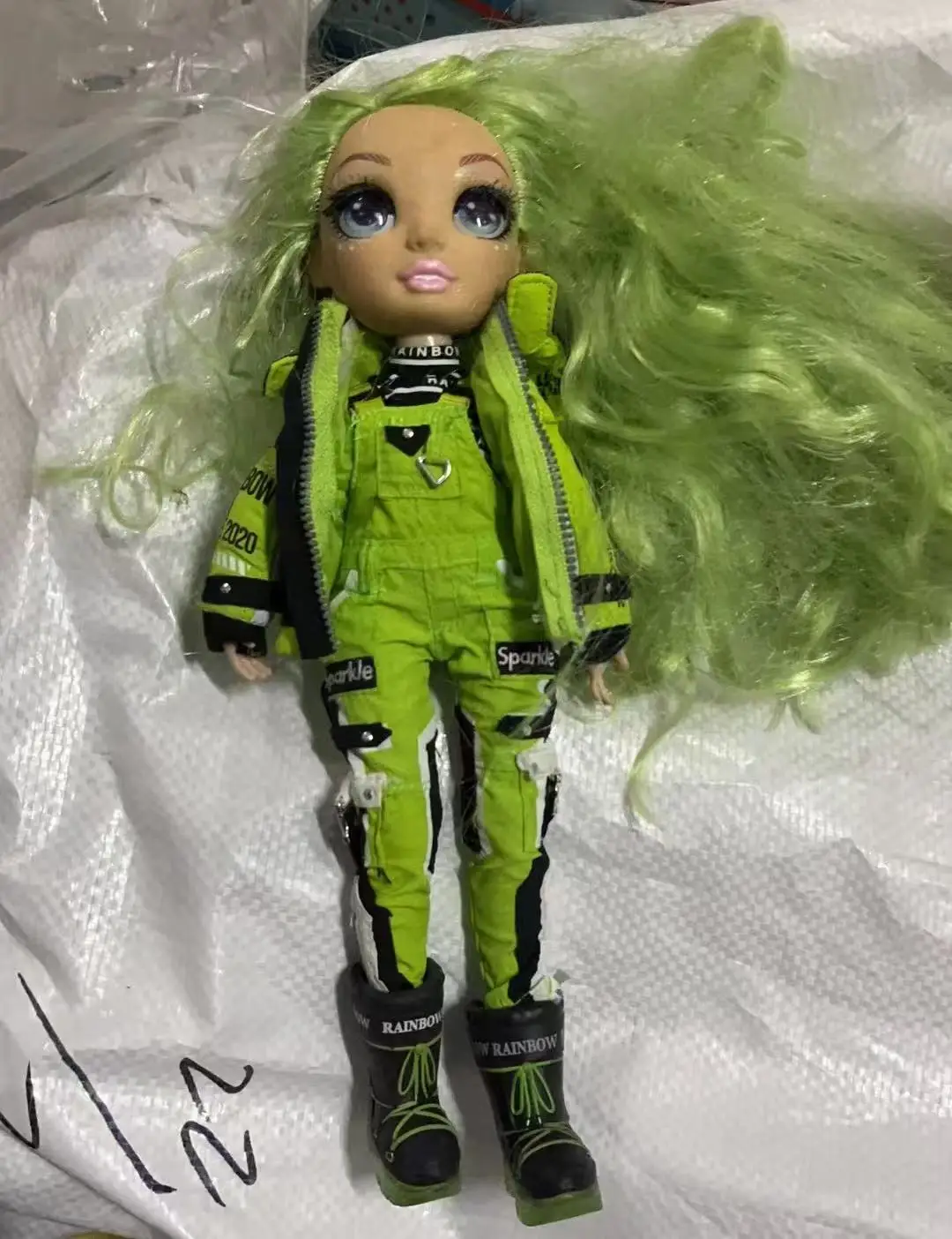 레인보우 하이스쿨 인형 섀도우 하이스쿨 인형 1세대 및 2세대 인형 패션 트렌드 인형 소녀들의 역할놀이