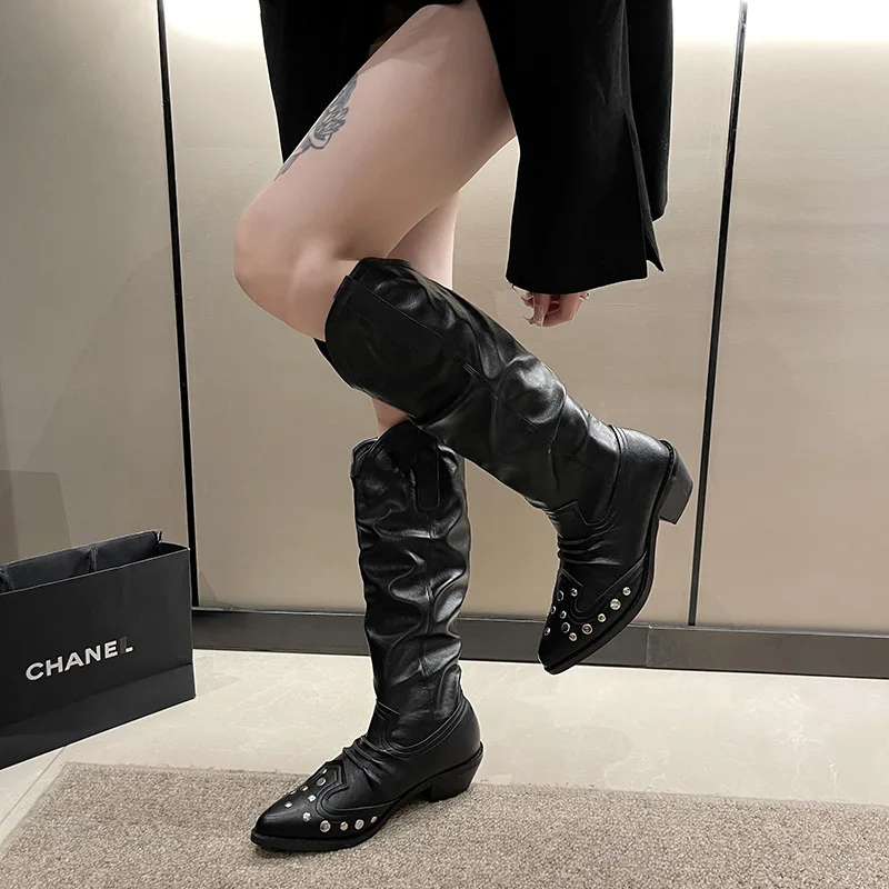 

2023 New Autumn Western Cowboy Women Gothic Black Knee High Boots Heeled Black Metal Rivet Buckle Fashion Motorcycle Boots