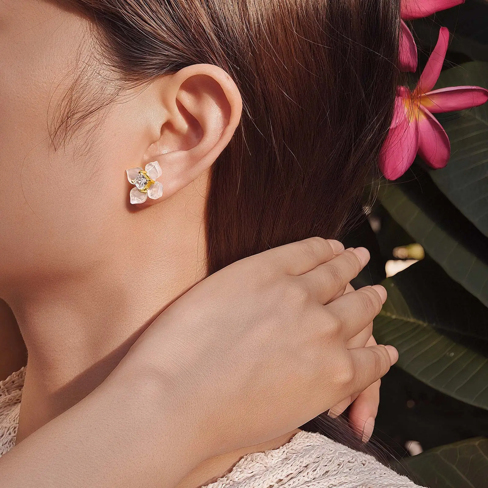 Exotische kubische Zirkon-Blumen-Ohrstecker mit Farbverlauf für Frauen, nicht allergisch, Blumen-Ohrringe aus Edelstahl, neues Schmuckgeschenk – Detail 4