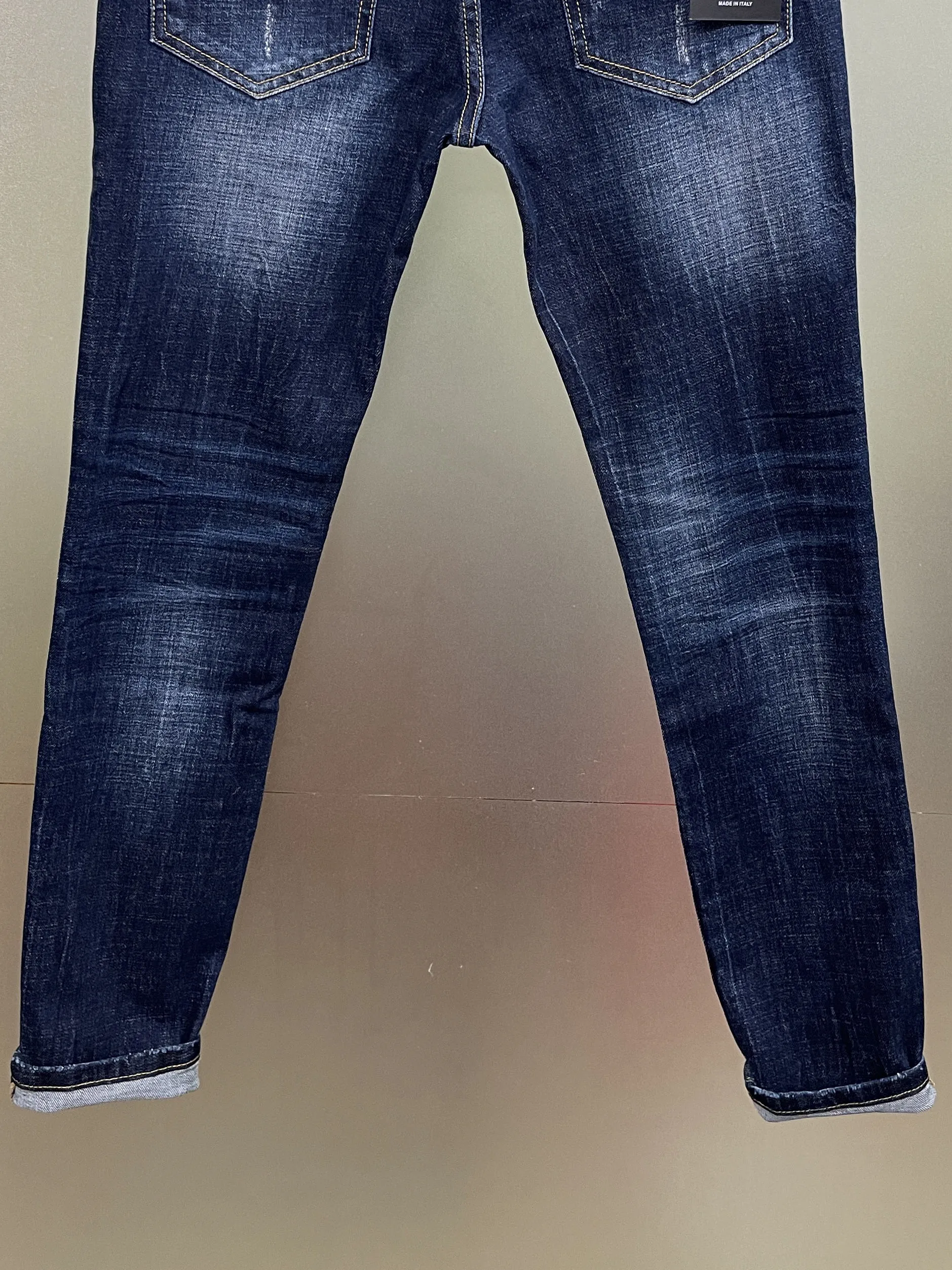 2024 Spring/Summer New D2 Jeans Trendy Men's Hole Patch 3D Cutting Graffiti Print Slim Fit Elastic Feet