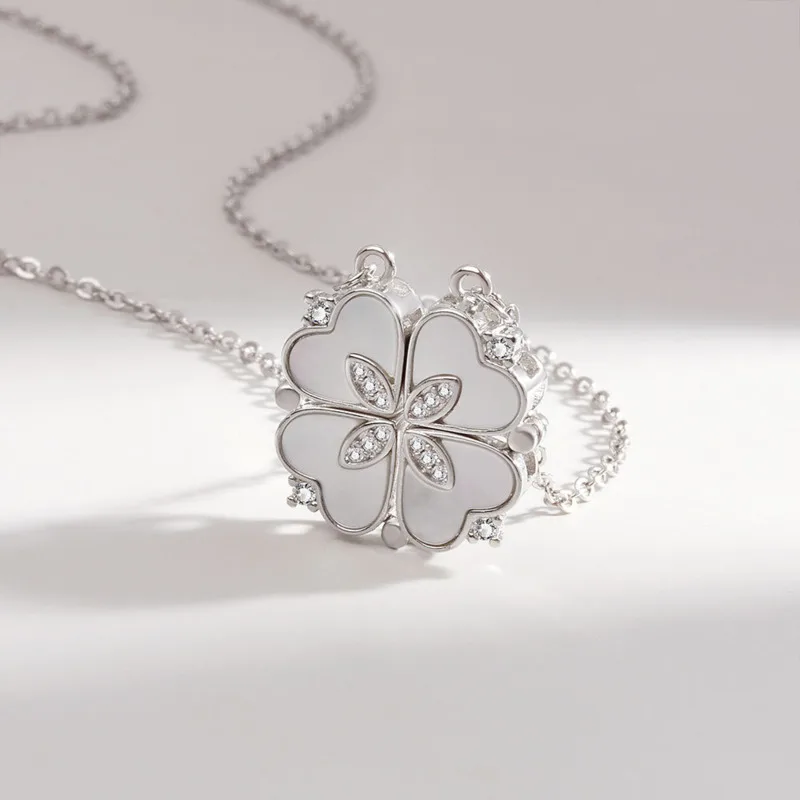 Chanel Clover Pendant Sterling Silver Necklace Silvery ref.534125 - Joli  Closet