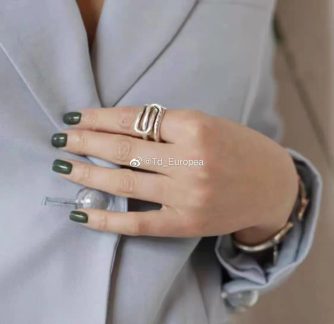 

UNO DE stainless steel alloy ring collection,attractive and fashionable women's gift,the most beautiful person in this street