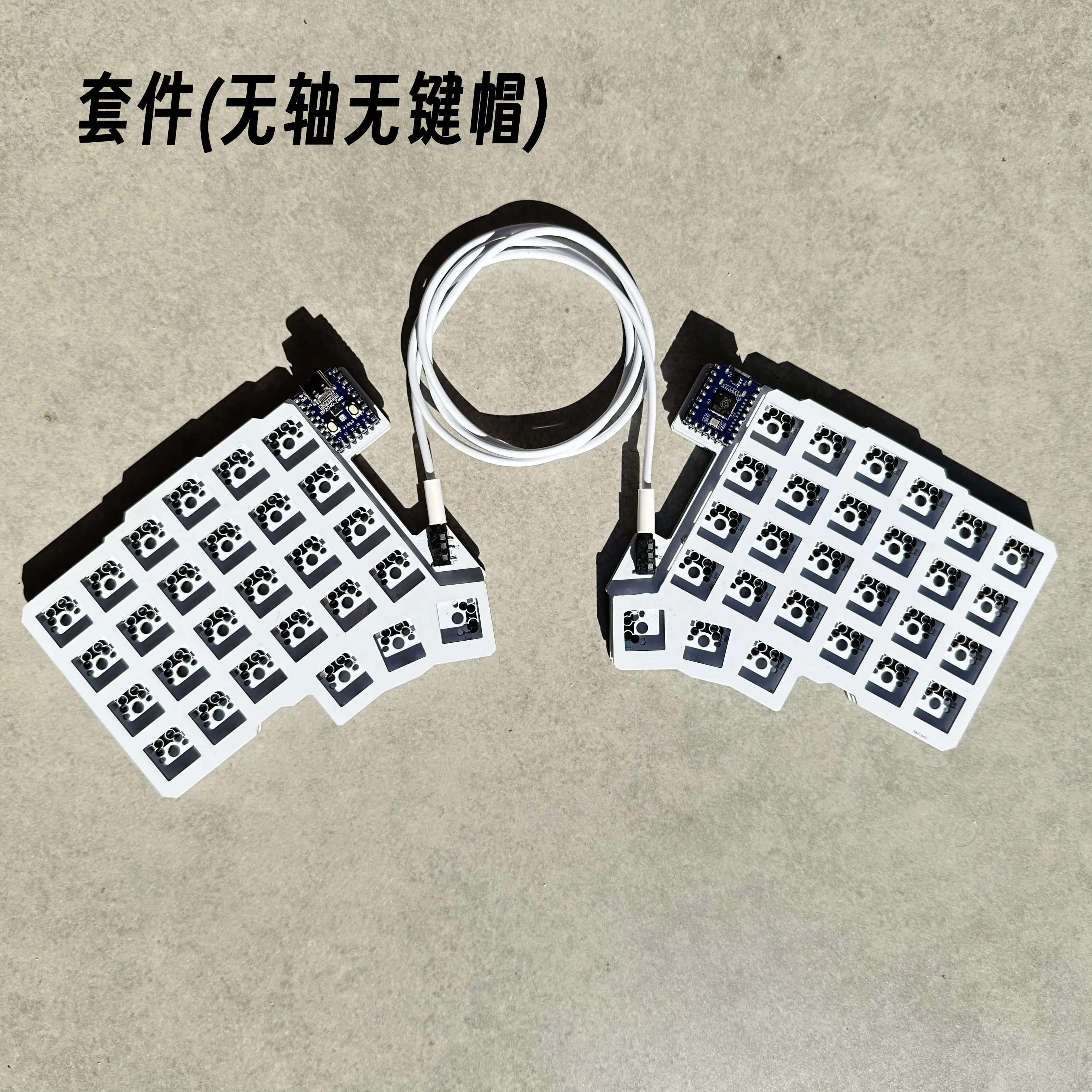 RinOji出品【カスタム済】分割型メカニカルキーボードSilakka54 打鍵カスタム済】左右分割型・54キーメカニカルキーボード