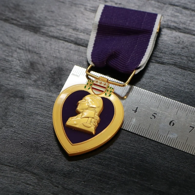Medaglia D'Onore Dell'Esercito Degli Stati Uniti, Distintivo Della Replica Del Cuore Viola Danneggiato Dalla Guerra