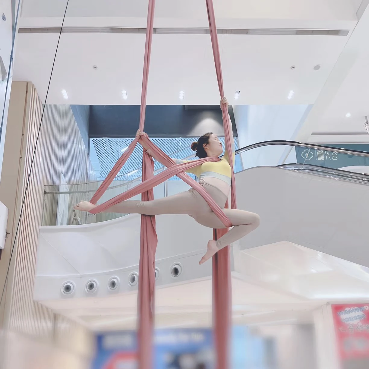 High-Quality 10M Aerial Silks Fabric,Yoga Swing ,Elastic & Comfortable,Multiple Colors Available- for Home & Studio Practice