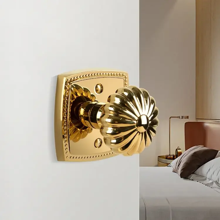 Рисунок 5 - Ручка дверная из коричневой твердой латуни с тыквой