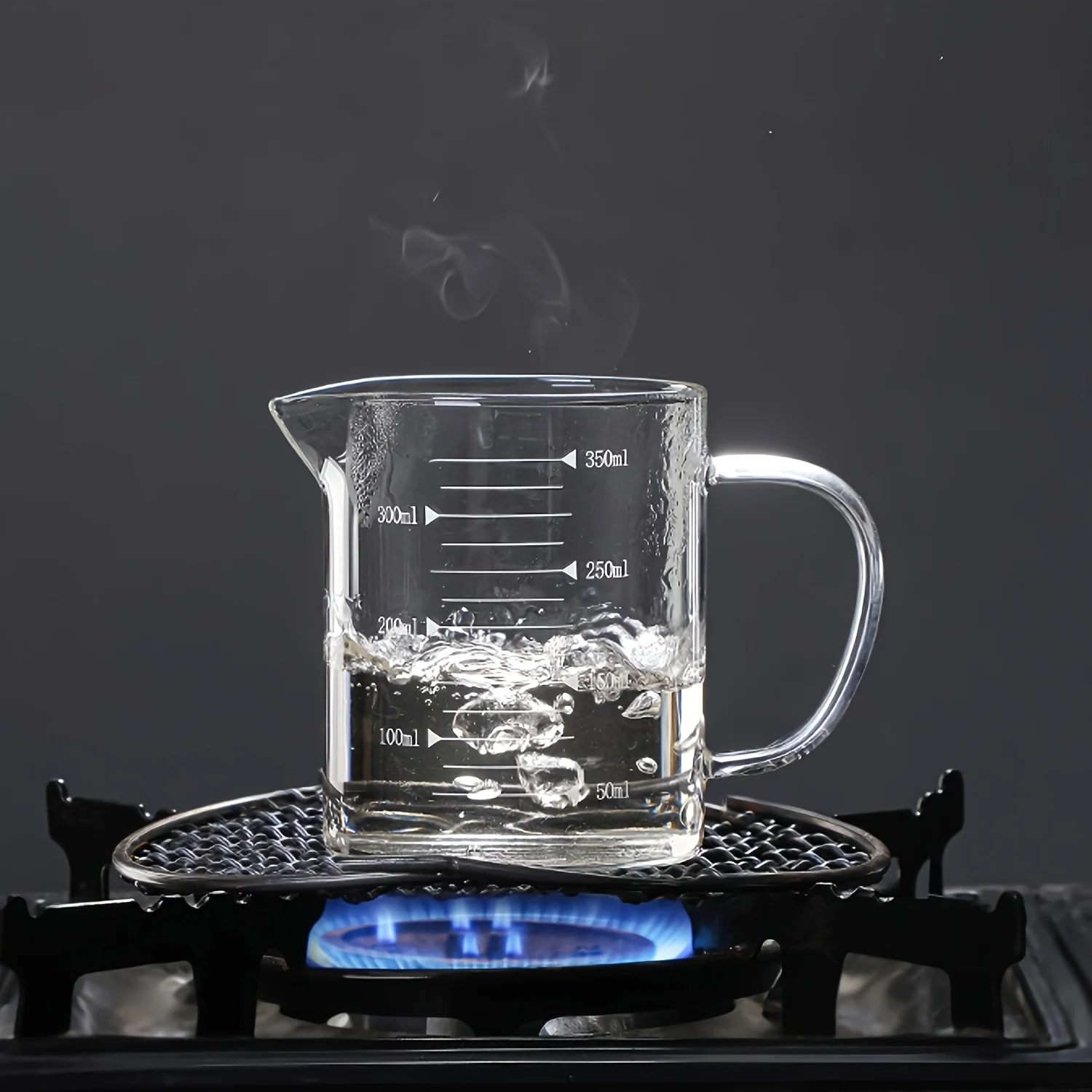 1PC With Lid Versatile Glass Measuring Cup, Precision Scale & Spout, Insulated Handle for Safe Pouring High temperature resistan - 4