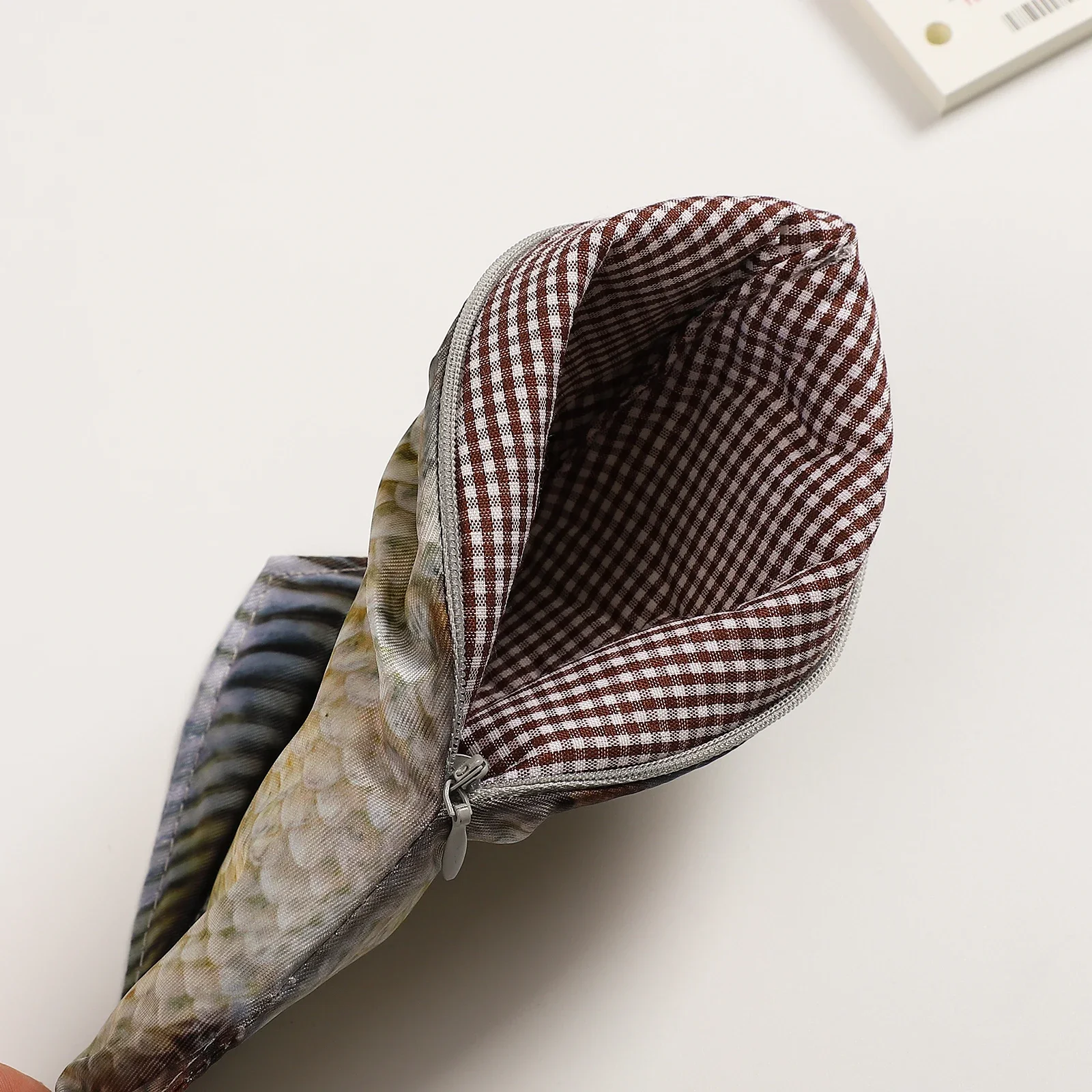 JIANWU 크리 에이 티브 시뮬레이션 소금에 절인 생선 연필 케이스 대용량 연필 파우치 가방 재미 있은 학교 연필 케이스 편지지 용품