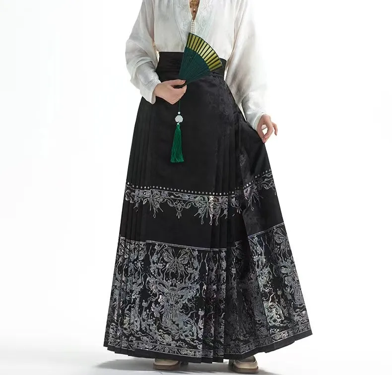 

Embroidery Hanfu Horse Face Skirt Women Weaving Gold Chinese Traditional Vintage Pleats Skirt Black Skirt Plus Size mamianqun