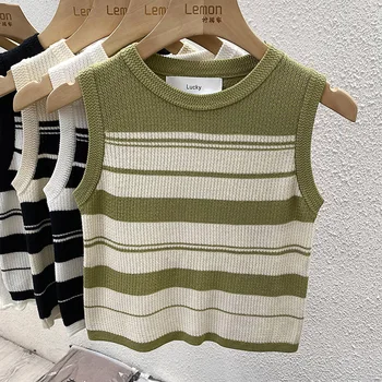 سترة بروتيل محبوكة مخططة على الطراز الكوري لعام 2025 سترة صيفية بدون أكمام بقصة ضيقة قطع علوية نسائية جديدة غير رسمية برقبة دائرية 3