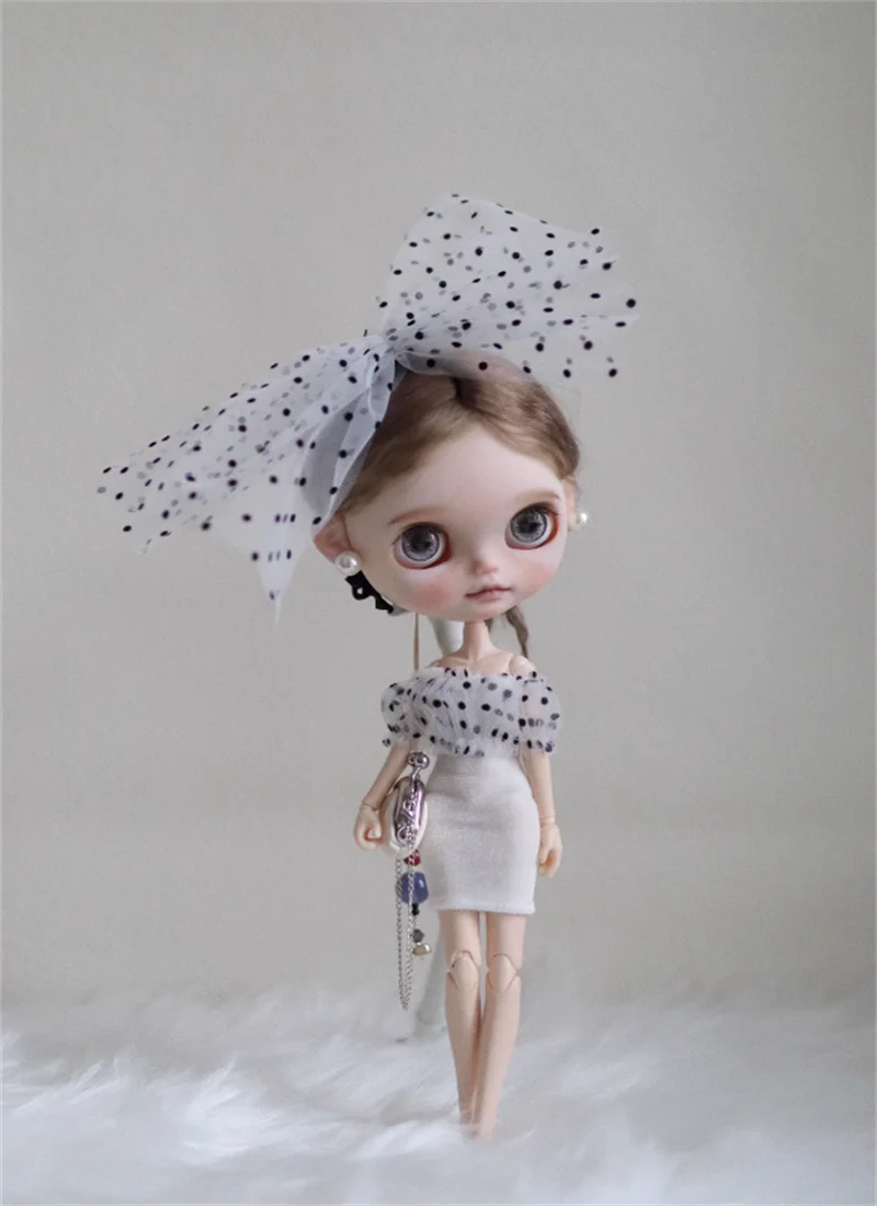 

Blythe doll clothing suitable for 1/6 OB24 size new off shoulder polka dot top+white wrap hip skirt+headdress 3 pieces for women