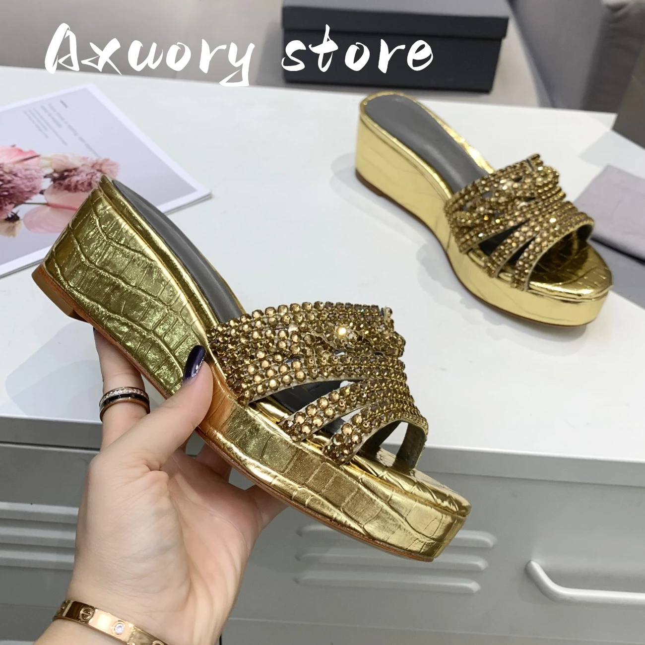 2023 Summer New Ladies Sandals Style Stone Pattern Woven Rhinestone Decorative Thick Heel Square Toe Versatile