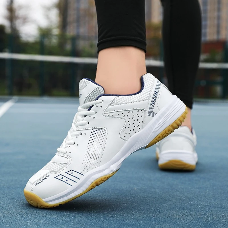 New Men's Round-toe Tennis and Table Tennis Shoes Round-toe Color-matched High-quality Soft-soled Comfortable Sports Shoes