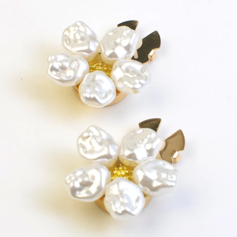 Fashion Alloy Pearl Button Covers - Flower Design