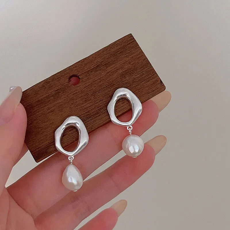 S925 Sterling Silver Natural Baroque Pearl Earrings for Women's New Cool Style Earrings and Earrings