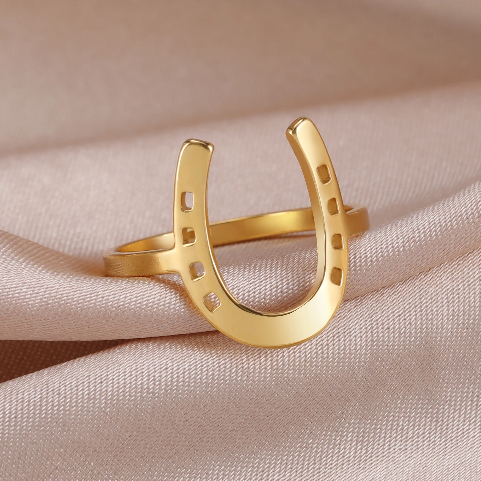 Skyrim U-Shaped Horseshoe Women Ring Stainless Steel Gold Color Finger Rings Fashion Lucky Jewelry Birthday Gift for Friends