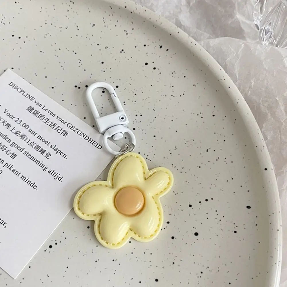 Cute Flower Keychain Fashion Mini Korean Style Resin Floral Keyring Colorful Kawaii Bloom Pendant Earphone Case