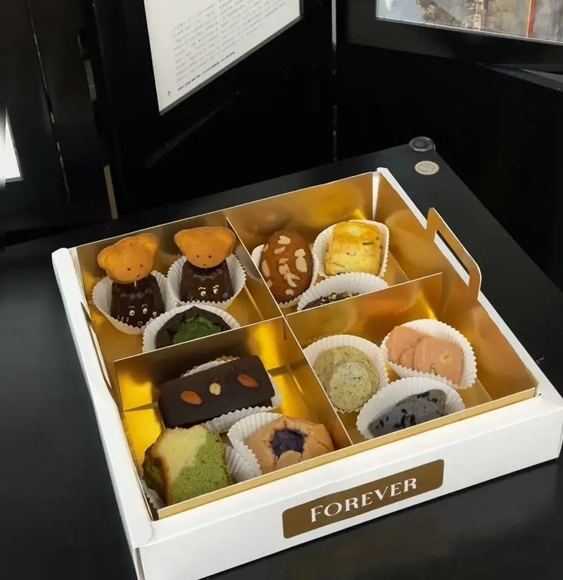 Transparent Four-Grid Dessert Cake Box 4 Compartments Clear Pastry Packaging Container ... - SKU TDCB0953 - UGI Packaging