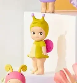 Figura de acción original de Sonny Angel World, figura de acción creativa de mano, juguete de abeja pequeña, colección de ángeles, decoración, regalo de cumpleaños