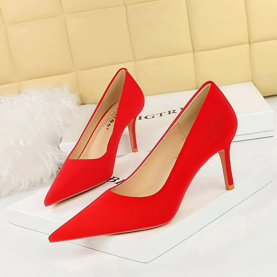 thumbnail image 1 of Zapatos de mujer de estilo minimalista, de moda, finos, con tacones altos, de boca poco profunda y punta puntiaguda, nuevos para primavera y otoño, 1 of 4