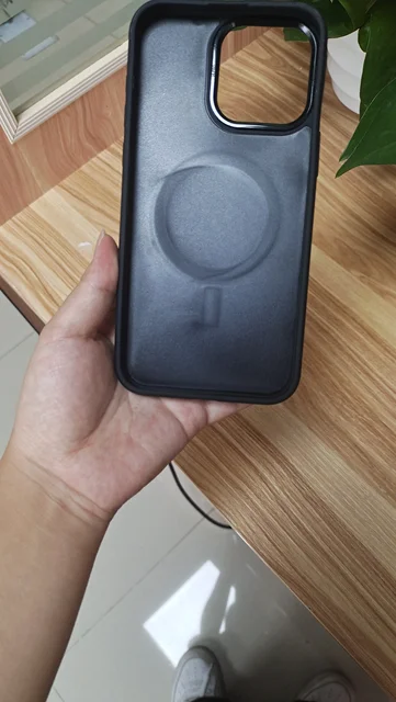 맞춤형 휴대폰 커버 케이스를 저렴한 가격과 최고 품질로 제공하는 FBKCASE