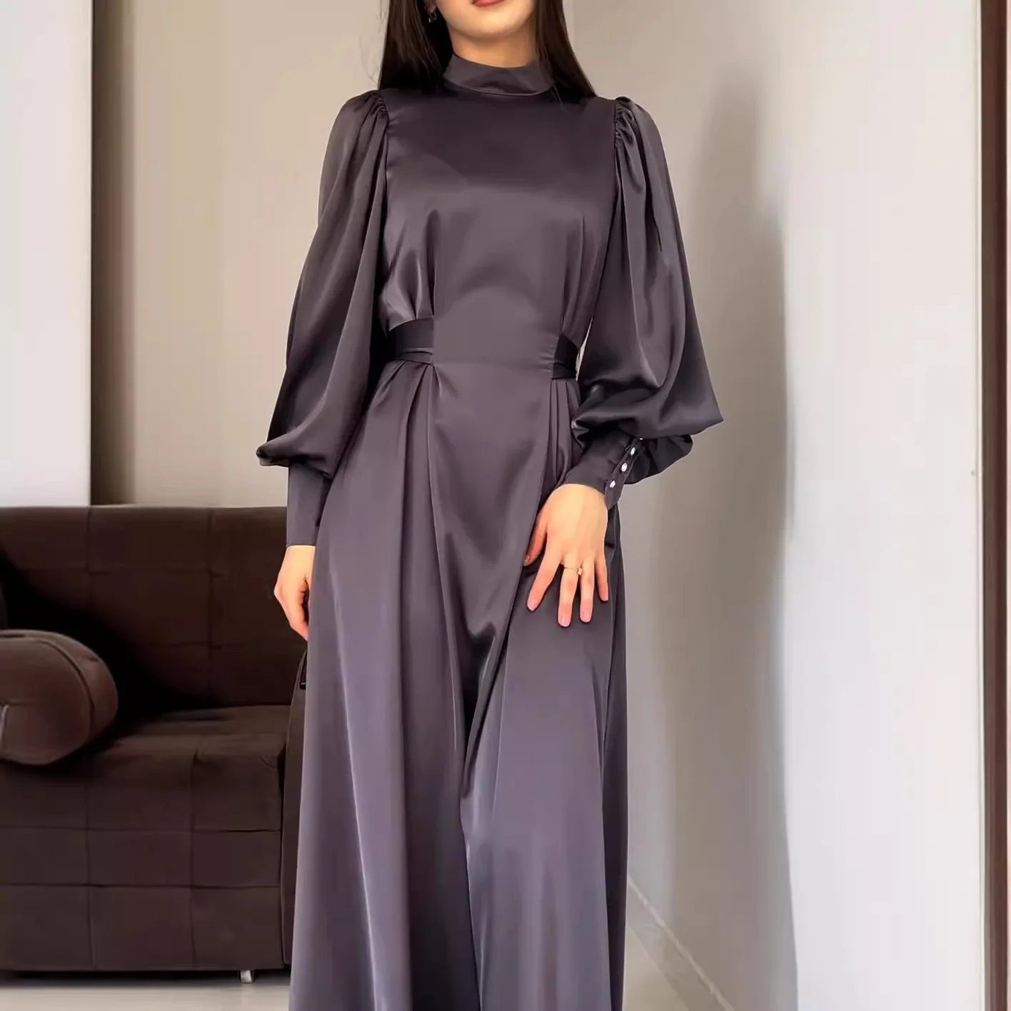 HS0434 Muslim Ladies Stretch Crumpled Sprinkle Gold Dress Solid Color Bell Sleeve Long Dress