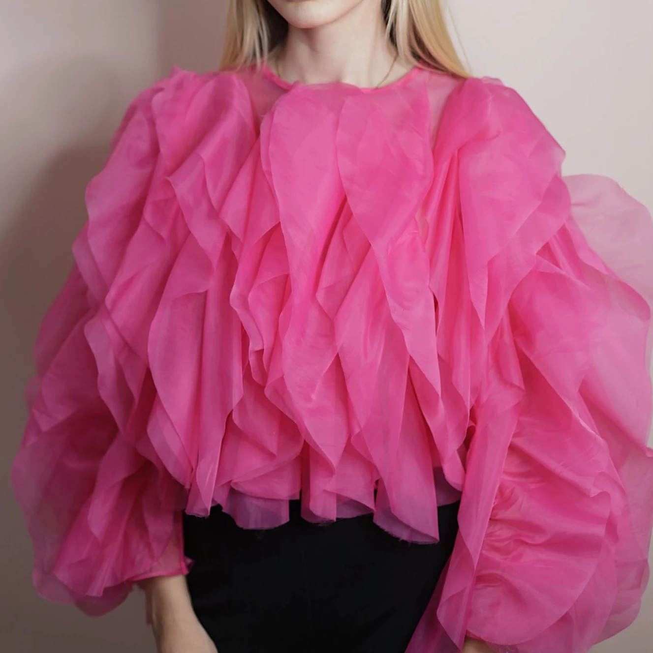 

Fuchsia Fashion Wedding Evening Jacket Organza Ruffles O Neck Full Sleeves Champagne Party Wrap Accessories Custom Made