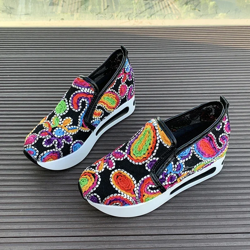 Women's Wedge Shoes New Spring Autumn Fashion Round Toe Floral Pattern Embroidery Mesh Platform Sneakers Increase Height Shoes 6