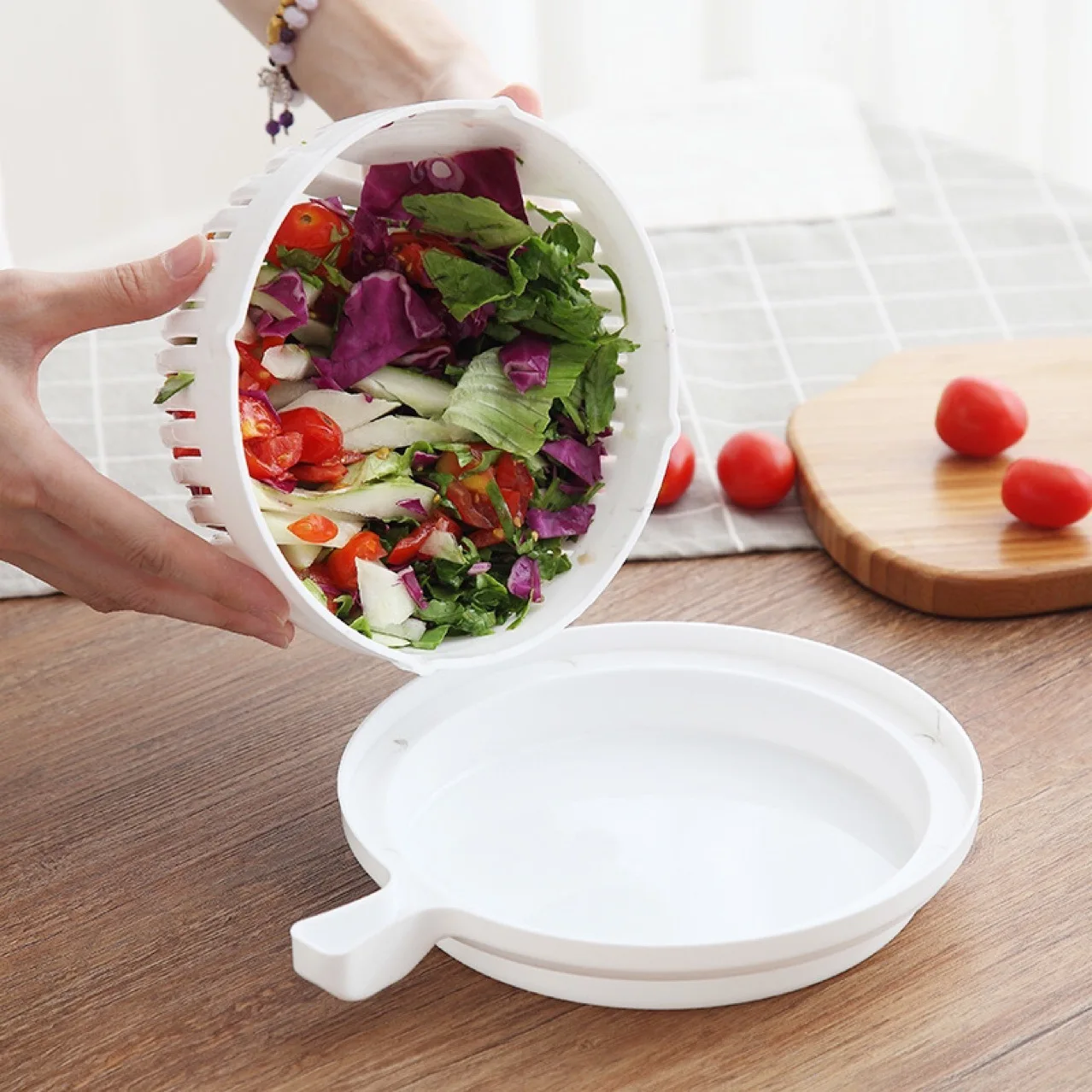 https://ae01.alicdn.com/kf/S6fdebb54893b410c8597e3d2101c1ac8J/Household-Fruit-Salad-Bowl-Multifunctional-Fruit-and-Vegetable-Cutting-Bowl-Chopper-Vegetable-Salad-Cutter-Kitchen-Accessories.jpg