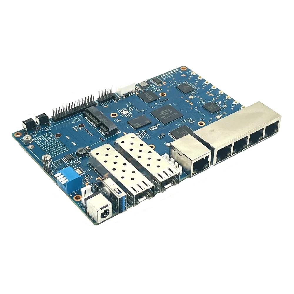 ٳ  BPI-R3   , MediaTek MT7986 Filogic 83  ھ ARM A53 + MT7531A Ĩ, WiFi 6/6E 2.5GbE SEP, ǰ