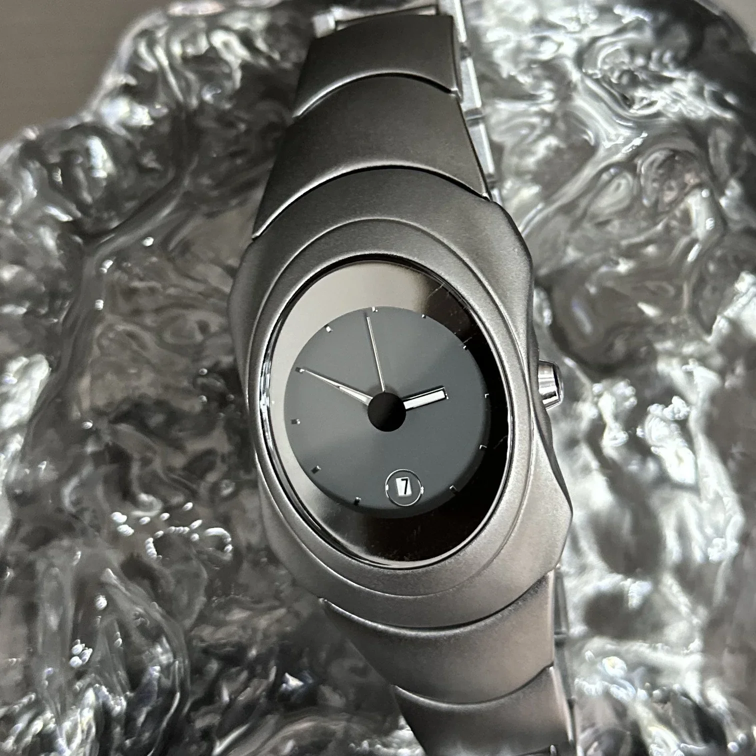 Y2K Alien Original Non Bomb Oakley Quartz Watch for Men's Fashion Brands with Premium Ins niche Design pagani design