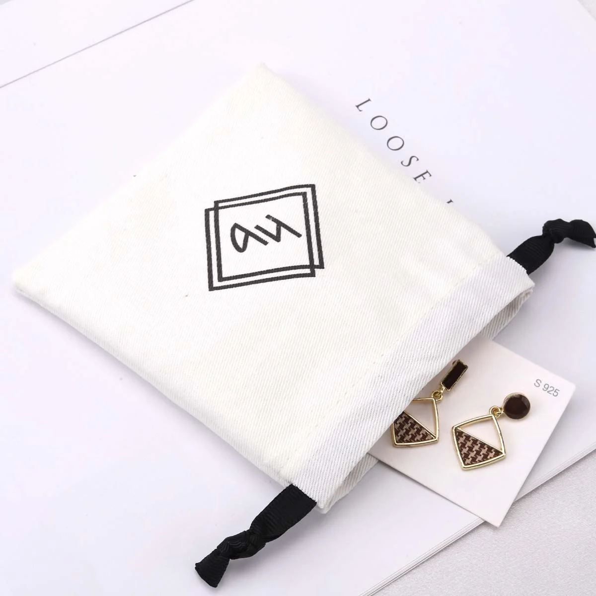 50pcs Custom Logo Printing White Cotton Twill Skincare Product Packing Bag High Quality Reusable Gift Jewelry Dust Cotton Pouch