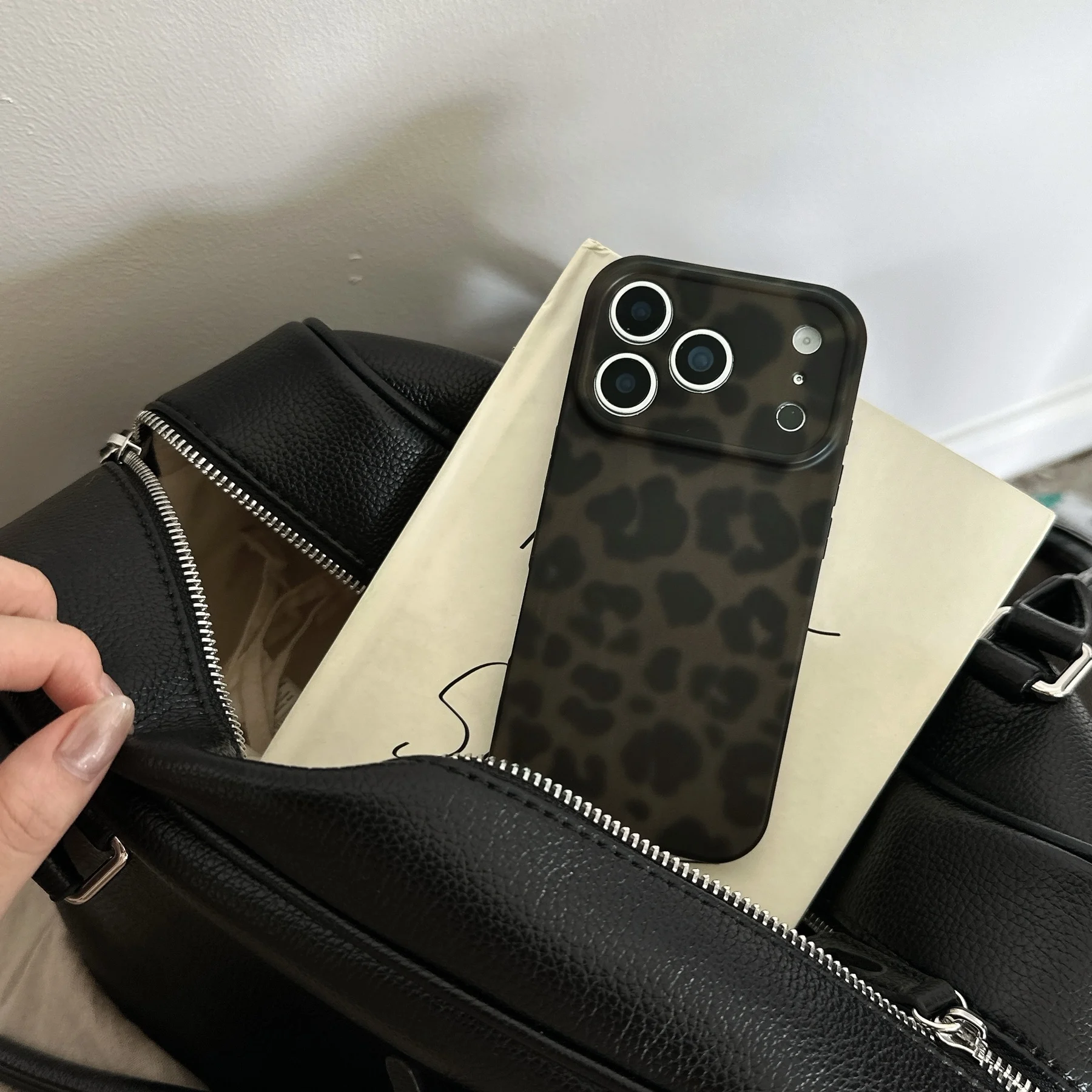 Retro Stylish Amber Color Lamber Pattern Glossy Phone Cover Case for iPhone 17 16 15 14 13 12 Pro Max Plus Air Image 30