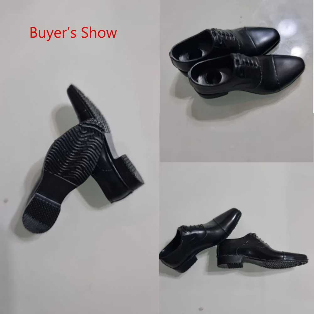 Only the shoes is included.