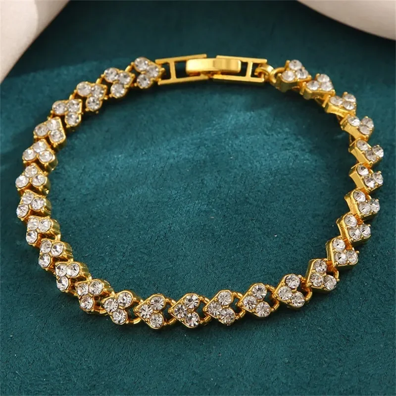 Fashionable Exquisite Delicated Crystal Heart Tennis Bracelet for Women Girls Charm Rhinestone Paved Handmade Bracelet Jewelry