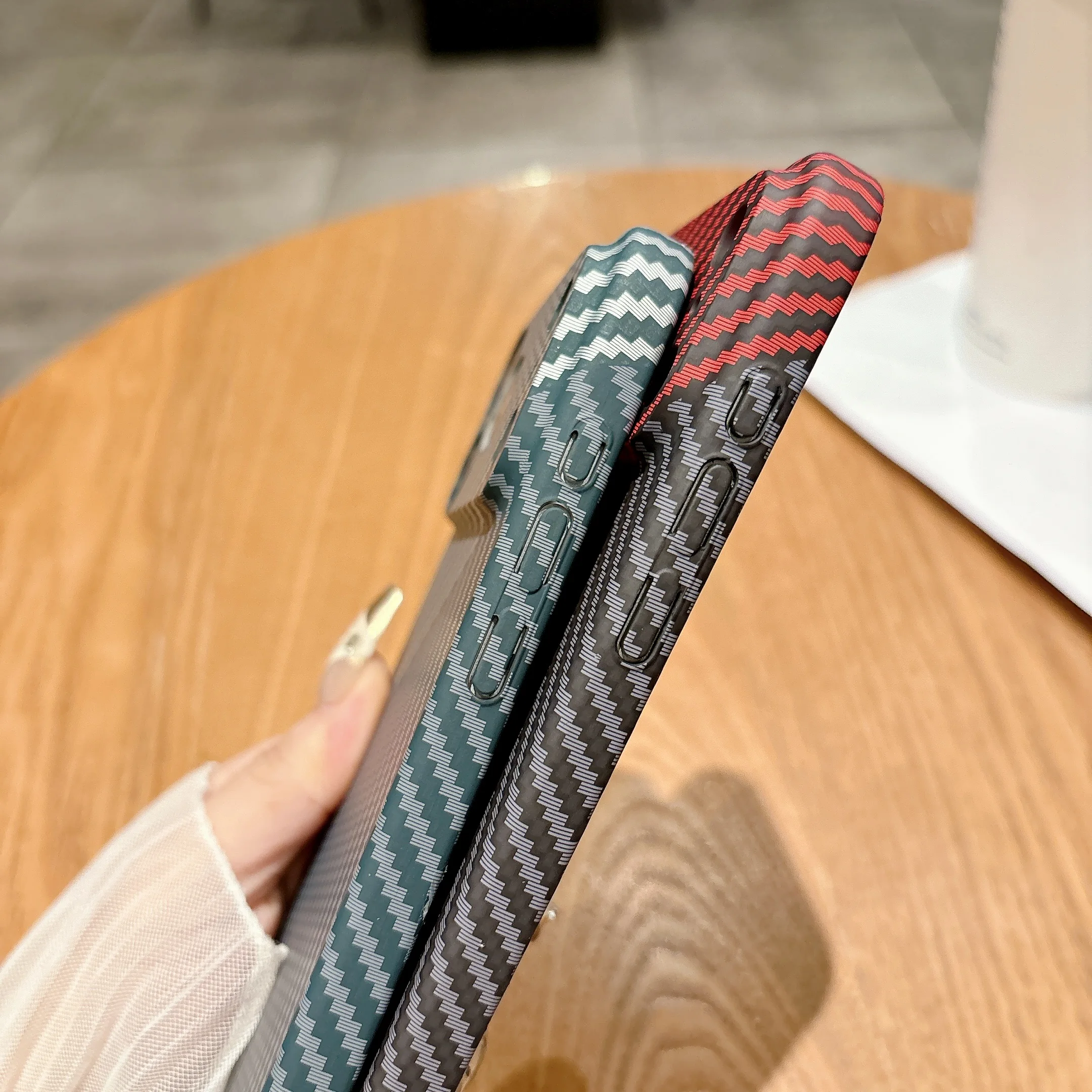 Ultra-Thin Carbon Fiber Texture Matte Hard Case - Shockproof Slim Armor Cover