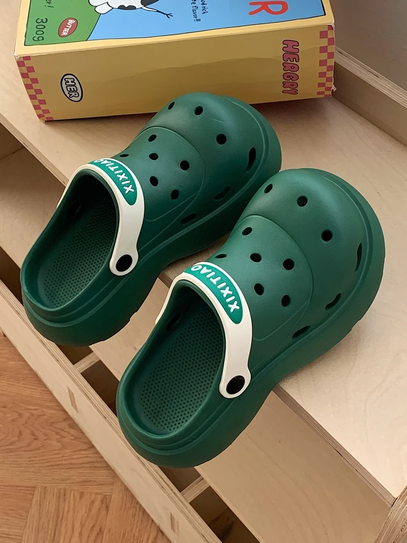 Women Garden Shoes Summer Slippers Instagram Hole Sandals Versatile In Summer Fashionable And Casual Beach Slippers