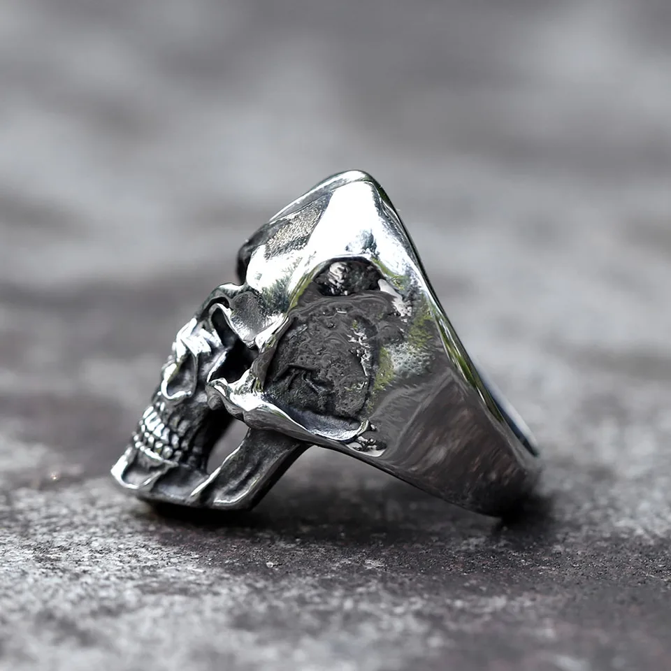 Anello Uomo In Acciaio Inox 316L Con Teschio E Ancora – Larghezza 35 Mm, Colore Argento E Nero, Gioiello Robusto E Di Tendenza