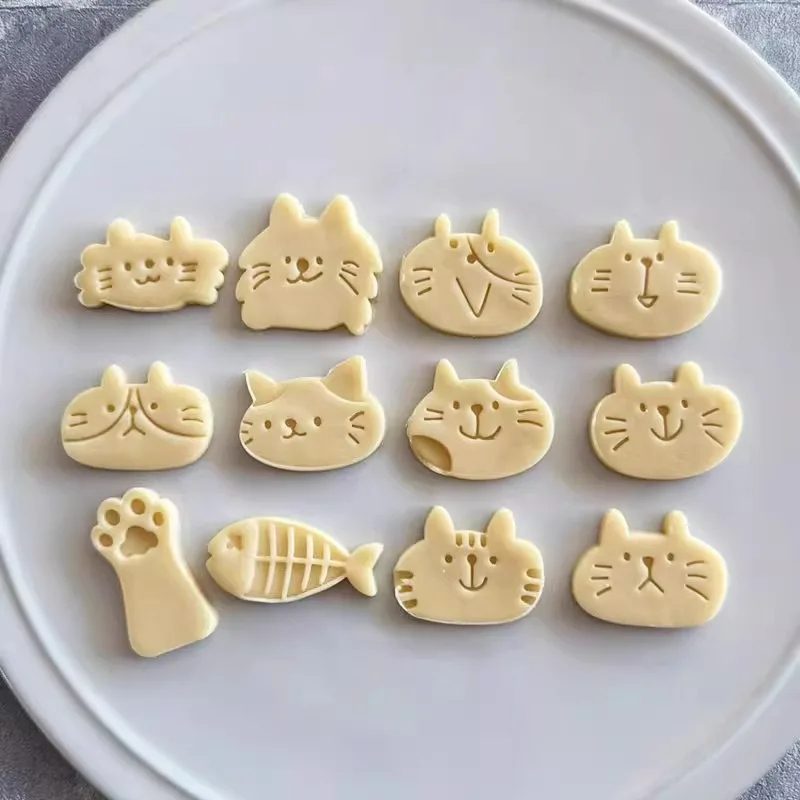 Mini Cat Cookie Mold Set Cartoon Cat Claw Fish Bone Shape Cookie Stamp Fondant Cake Decoration Tools 3D Hand Pressure Plastic cookie cutter baking mold cookie mould cookie printing mold fondant cutter baking decorating tools cookie maker press kit