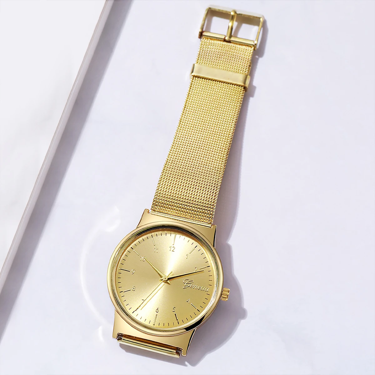 1PCs Women's Noble Temperament Watch Trend Simple Ladies' Luxury Mesh Strap Analog Quartz Watch The Best Choice For Girls' Gifts 5