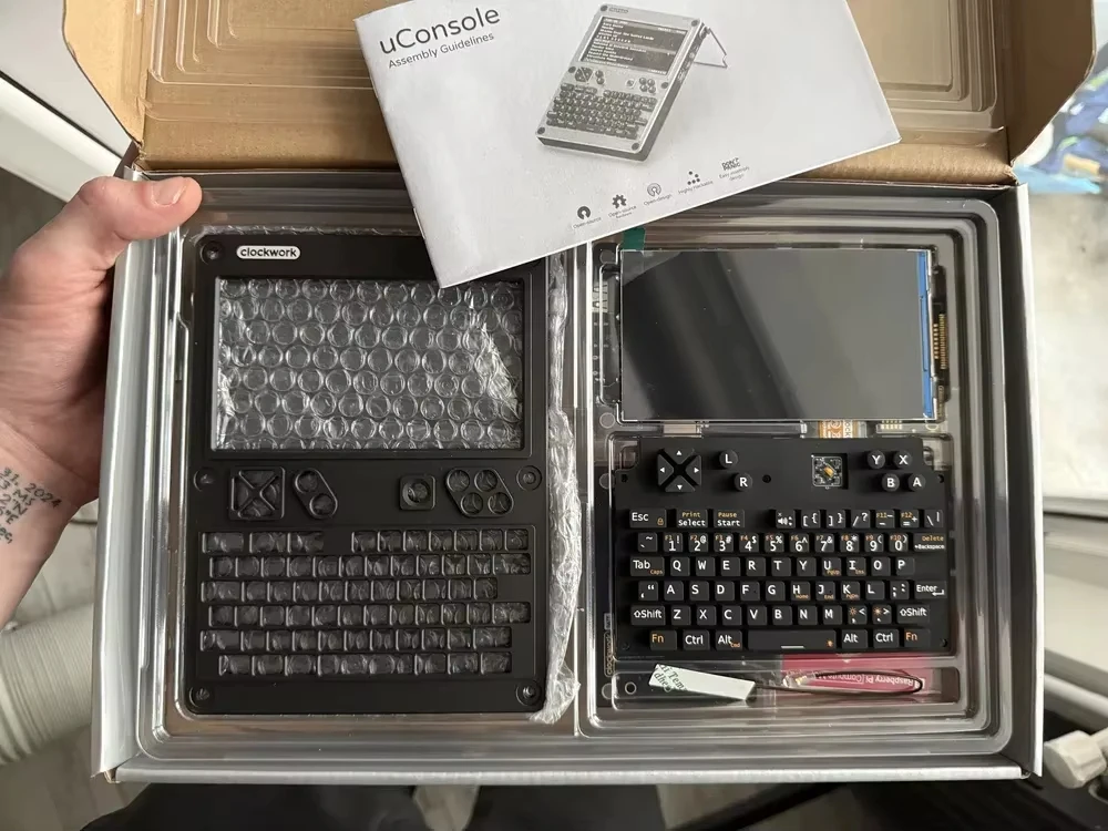 Silver and black in stock! ClockworkPi uConsole V3.14 DevKit,Retro