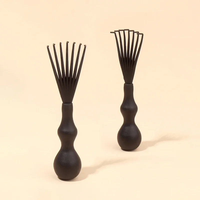 Hairbrush and Comb Cleaning Kit - Plastic Bristle Cleaner & Mini Brush Tool