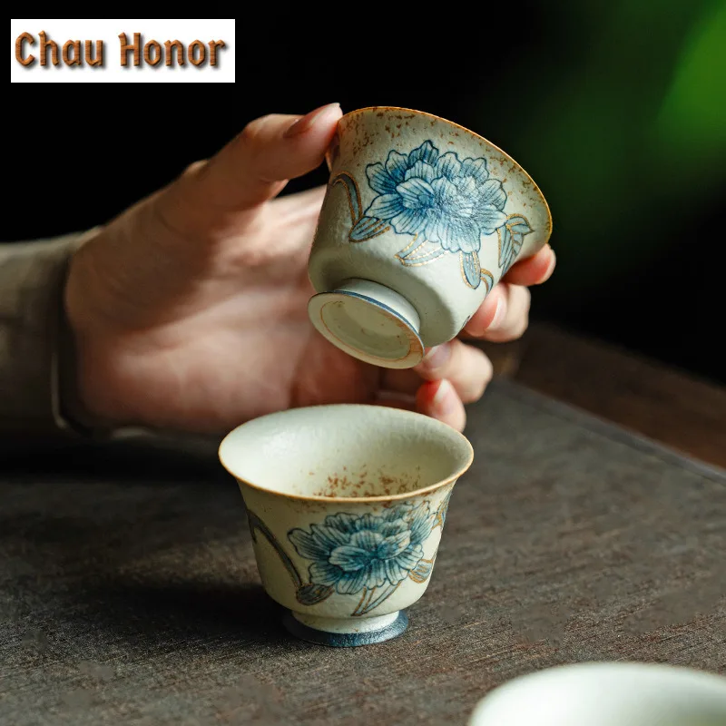 1PC Blue And White Flint Red Ceramic Tea Cup Hand-painted Peony Flower Master Cup High Footed Meditation Cup Drinkware Gift 45ml