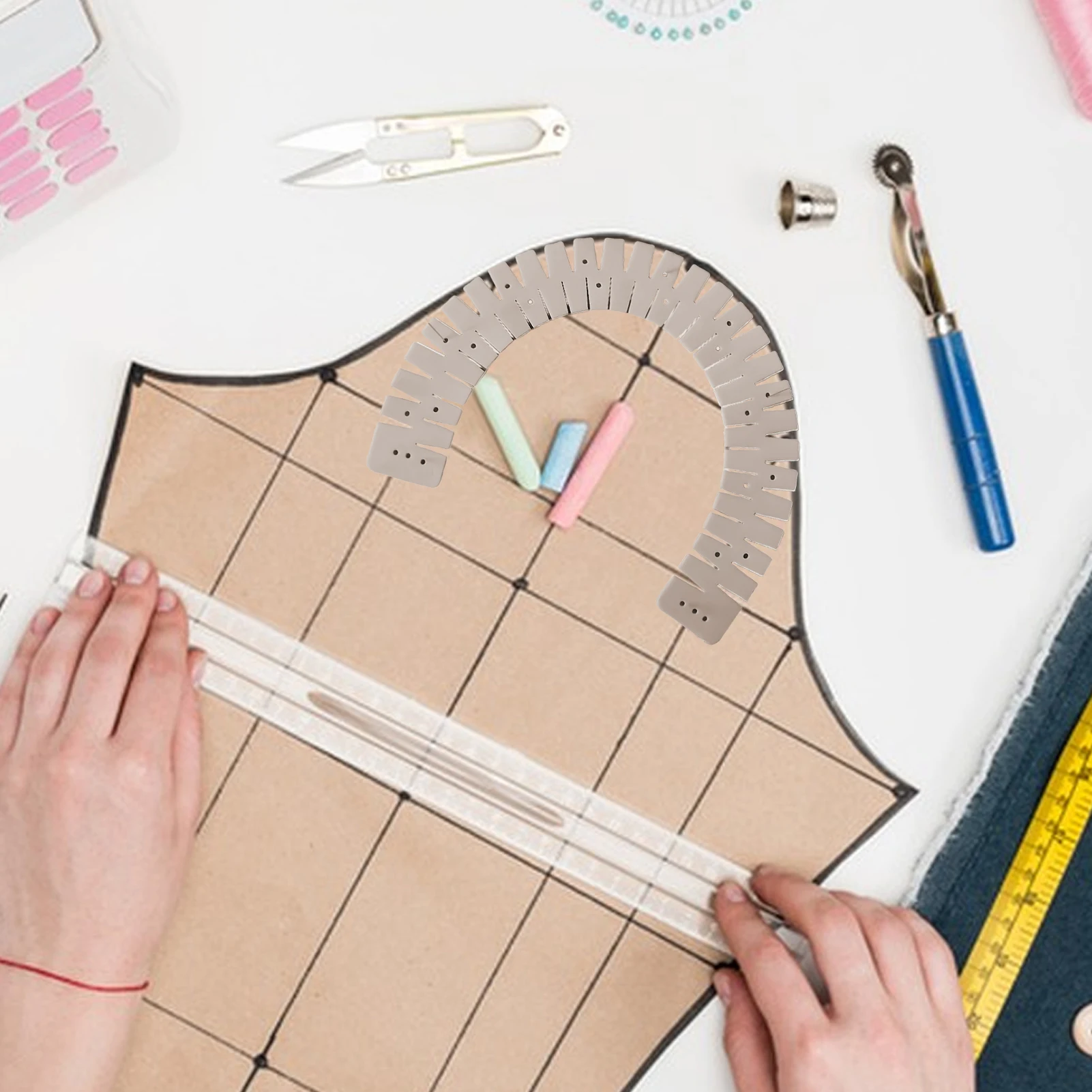 Hot Hem Ruler Flexible Silicone Curve Scale Hemming Tool Heat Resistant Hemmer Ruler for Padding Sewing Cloth Pants Fabric Sheet