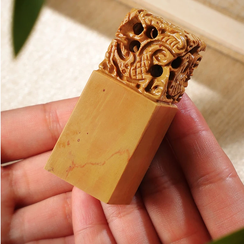 Shoushan Stone Dragon Pattern 맞춤 새겨진 이름 스탬프 서예 개인 서명 인감 빈티지 수제 장식 공예 선물