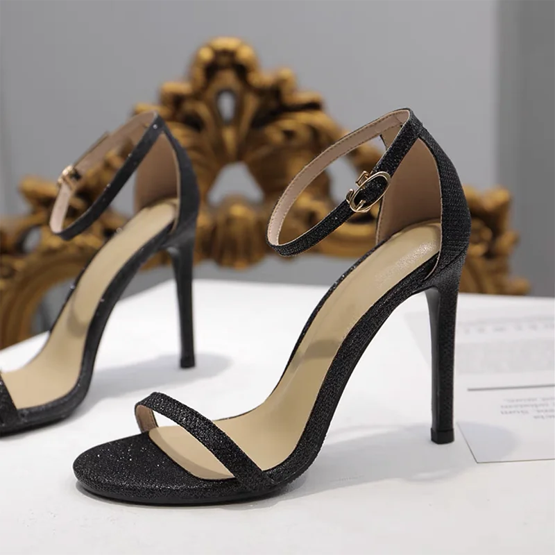 Salto alto moderno em toe redondo para mulheres, couro envernizado, plataforma de brilho em camurça, sandálias sexy nas costas, moda verão, 2024 18