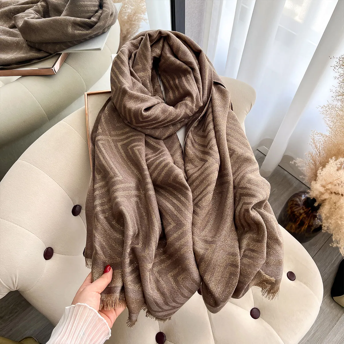 New Elegant Ladies Muslim Hijab Golden Thread long Scarf With Spring and Autumn Coldproof Scarf Decoration Shawl Wrap Headscarf